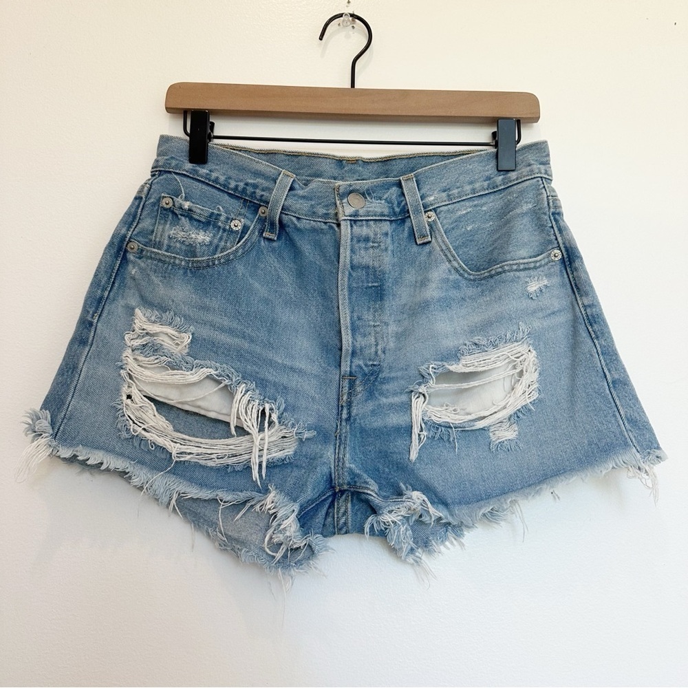 LEVI'S 501 High Rise Denim Jean Shorts Light Wash Distressed 28 Raw Hem Cut Off